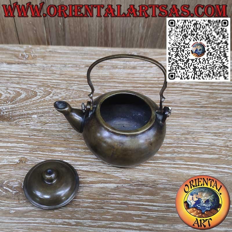 Petite théière thaïe en laiton massif, lourde et faite à la main