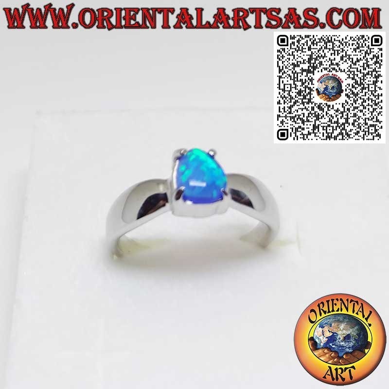 Anello in argento 925 con opale blu a goccia incastonato a 4 griffe