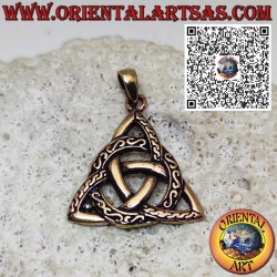 Bronze Pendant with Tyrone Knot and Circle – Symbol of Protection and Connection