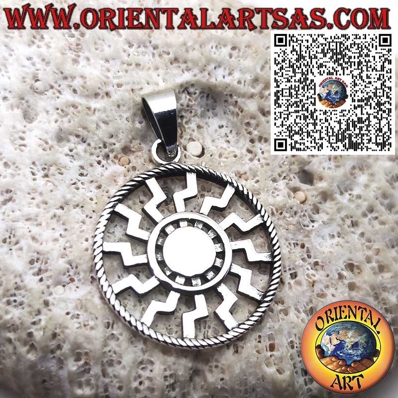 Pendentif en Argent Soleil Noir / Roue Solaire – Symbole d’Énergie et de Cyclicité (27 mm Ø)