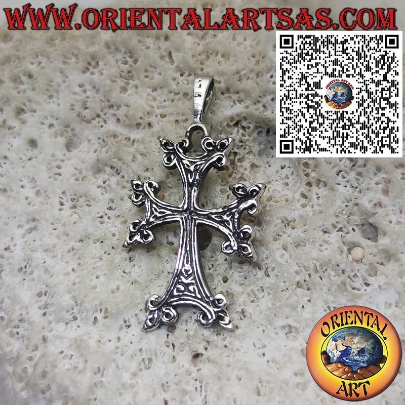 Silver Pendant with Armenian Cross – Symbol of Faith and Tradition