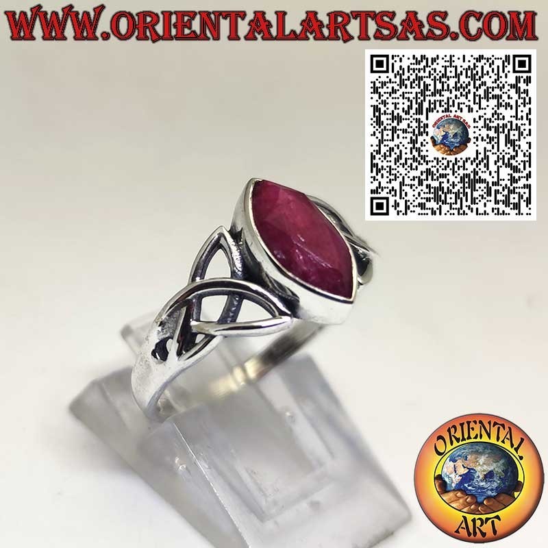 Anillo de Plata 925 con Rubí Natural Navette y Nudos Celtas