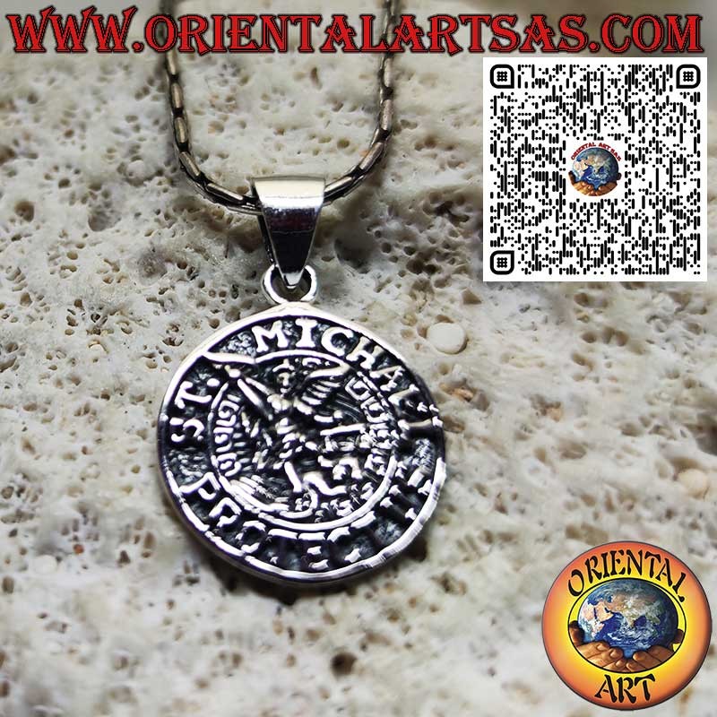 Ciondolo Tondo in Argento 925 con San Michele Arcangelo e Angelo Protettore