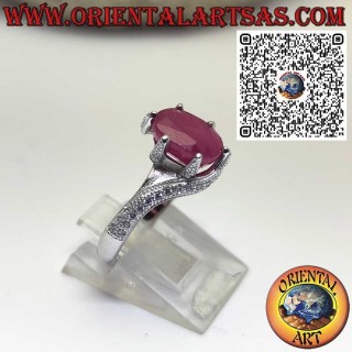 Bague en Argent 925 avec Rubis Naturel Ovale et Monture Asymétrique à Six Griffes avec Oxydes de Zirconium