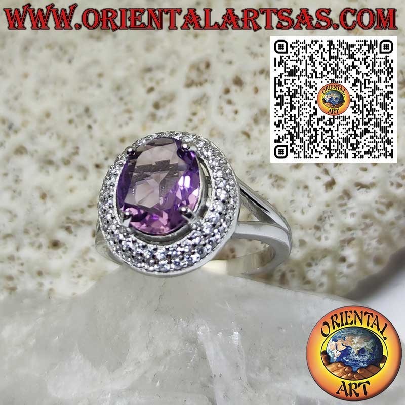 Bague en argent 925‰ avec améthyste ovale naturelle et double rang de zirconias ronds