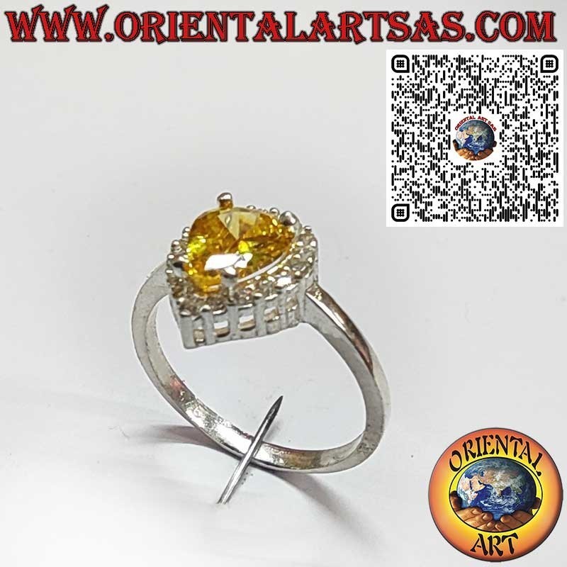 Anello in Argento 925 con Quarzo Citrino a Goccia Contornato da Zirconi