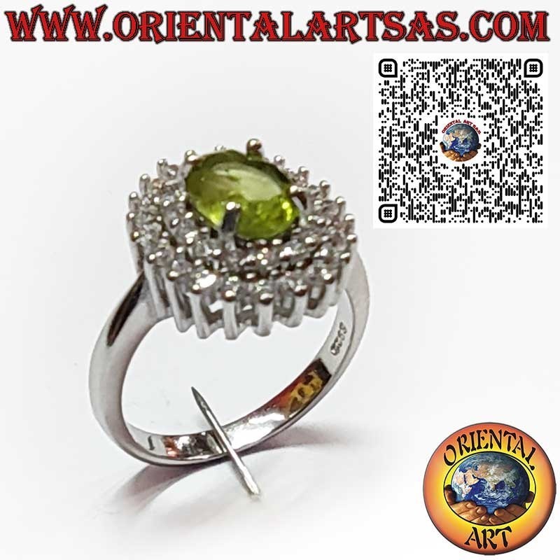 Anello in Argento 925 con Peridoto Naturale Ovale Contornato da Doppia Fila di Zirconi