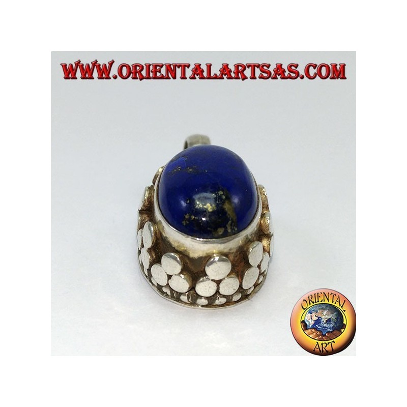 Colgante de plata con encaje lapis natural oval en el borde superior