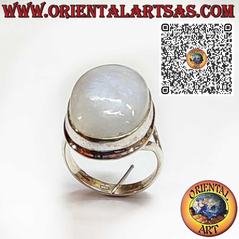 Anello in argento con pietra di luna tonda ornata e spirale sui lati