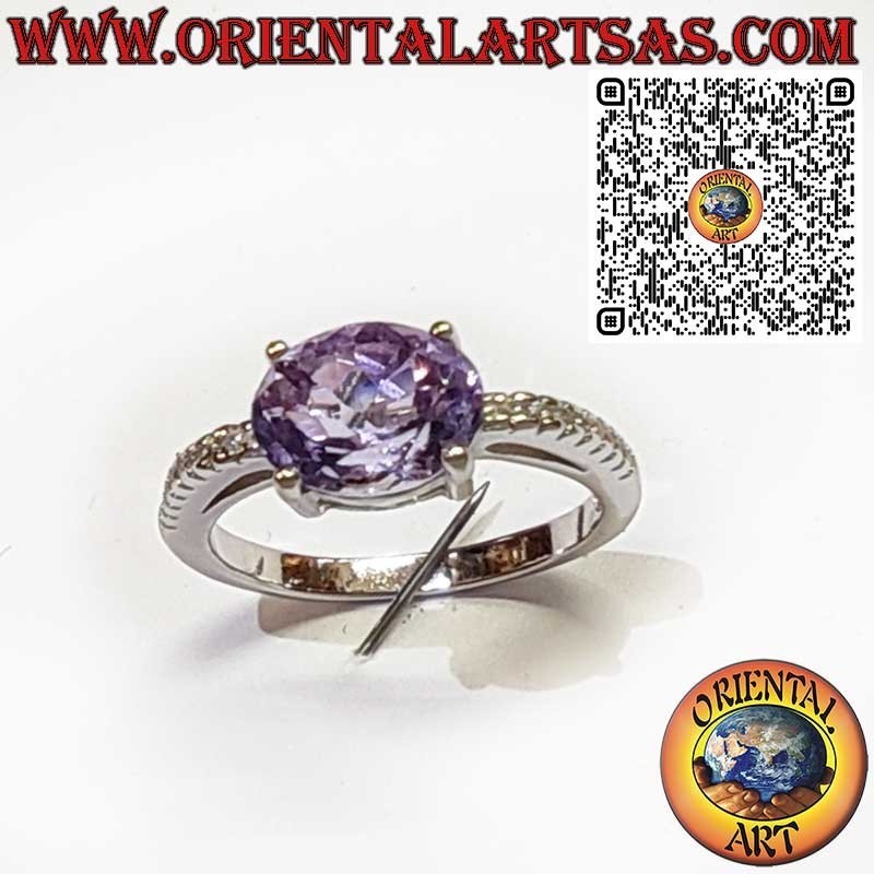 Bague en Argent 925 avec Améthyste Naturelle Ovale – Sertissage Diagonal et Zircons Latéraux