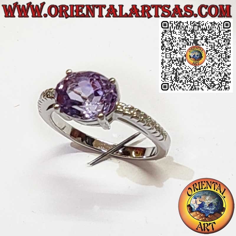Anello in Argento 925 con Ametista Naturale Ovale – Montatura Trasversale e Zirconi Laterali