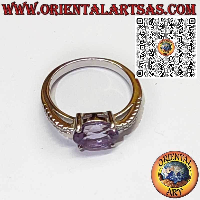Bague en Argent 925 avec Améthyste Naturelle Ovale – Sertissage Diagonal et Zircons Latéraux