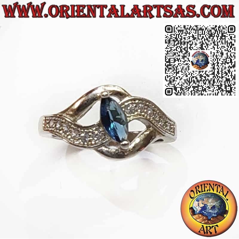 Anello in Argento 925 con Zaffiro a Navetta e Montatura Ondulata con Zirconi