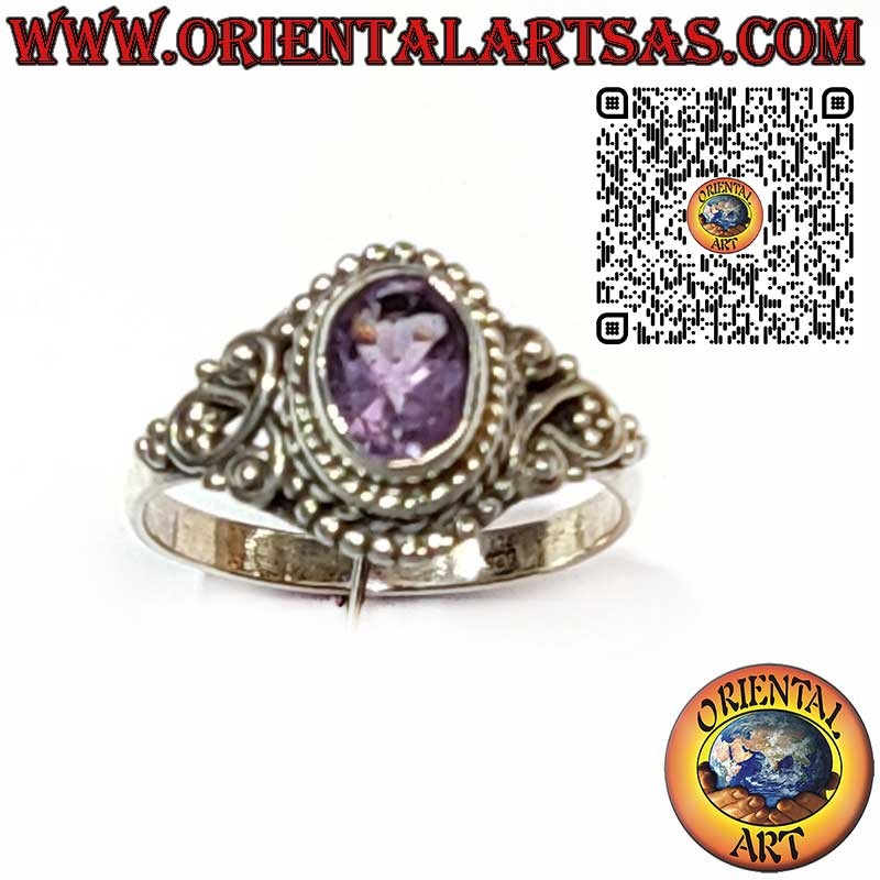 Anillo de plata 925 con amatista natural y detalles balineses – elegancia artesanal atemporal.