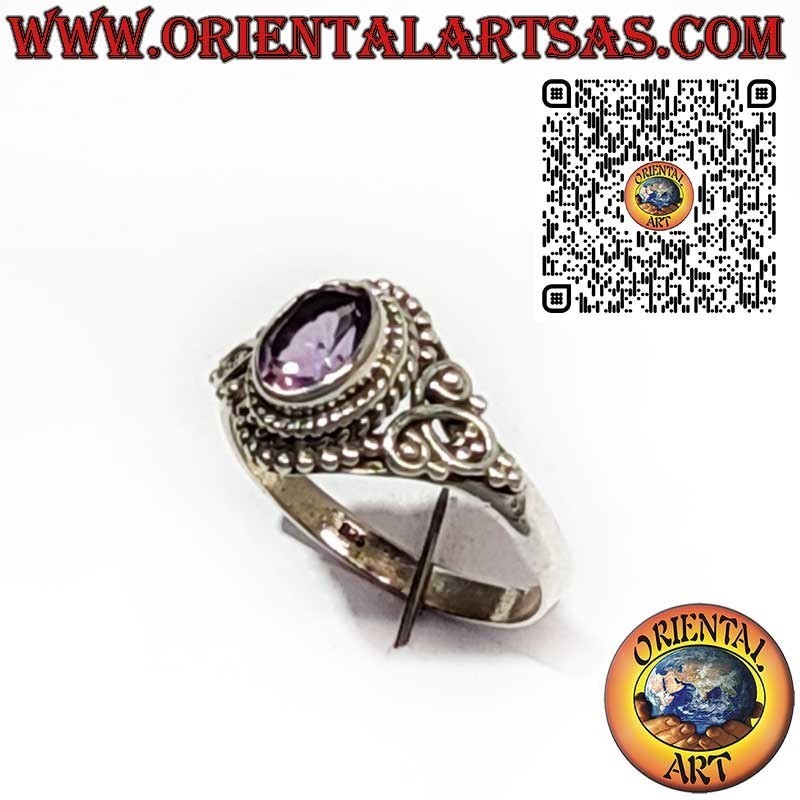 Anillo de plata con Amatista Natural y Decoraciones Balinesas