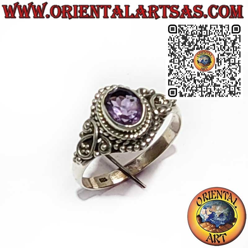 Anillo de plata con Amatista Natural y Decoraciones Balinesas