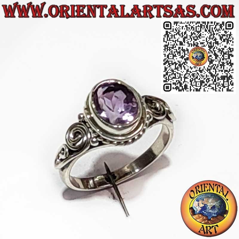 925er Silberring mit natürlicher ovaler Amethyst und Verzierungen