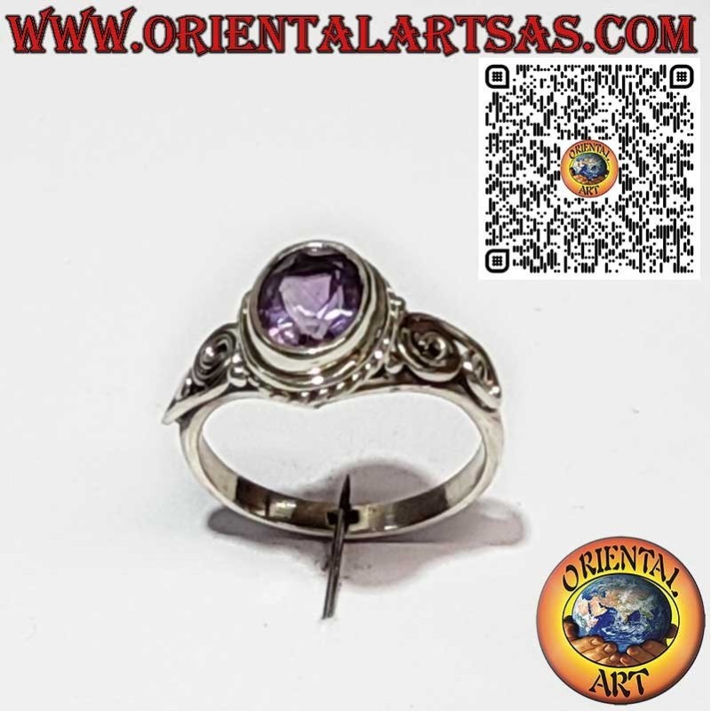 925er Silberring mit natürlicher ovaler Amethyst und Verzierungen
