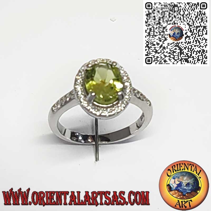 925er Silberring mit Ovalem Natürlichem Peridot und Zirkonen