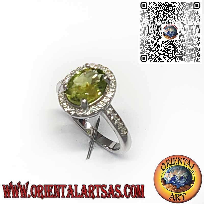Bague en Argent 925 avec Péridot Naturel Ovale entouré de Zircons