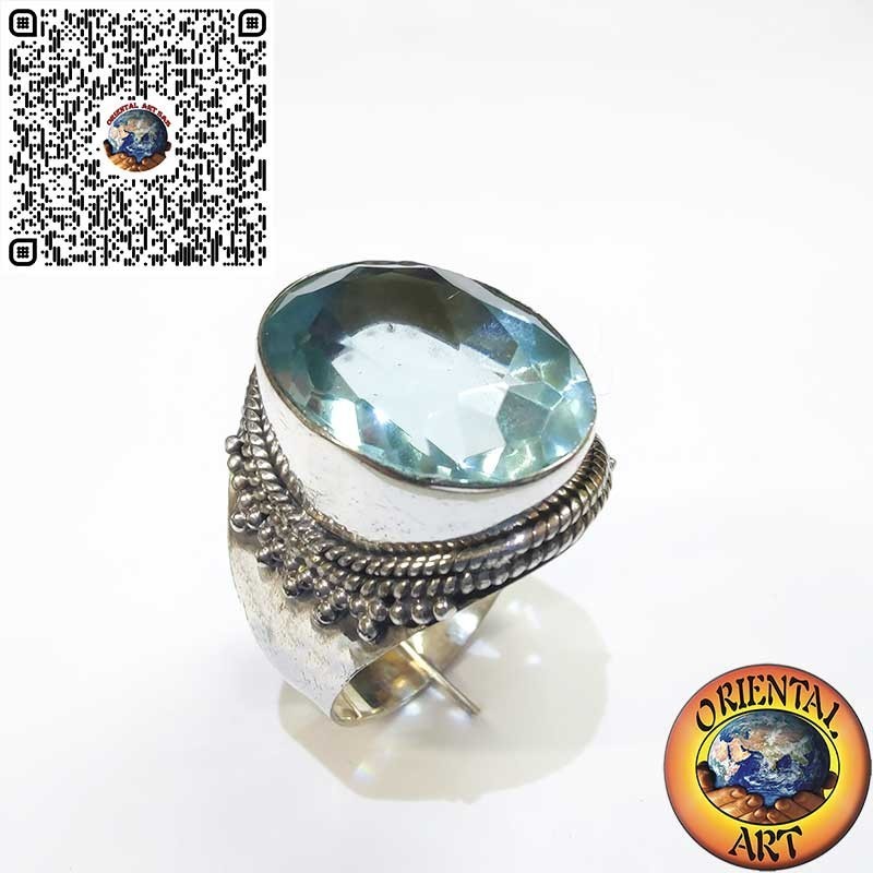Anillo de Plata 925 Ancho con Topacio Azul Ovalado y Borde de Esferas