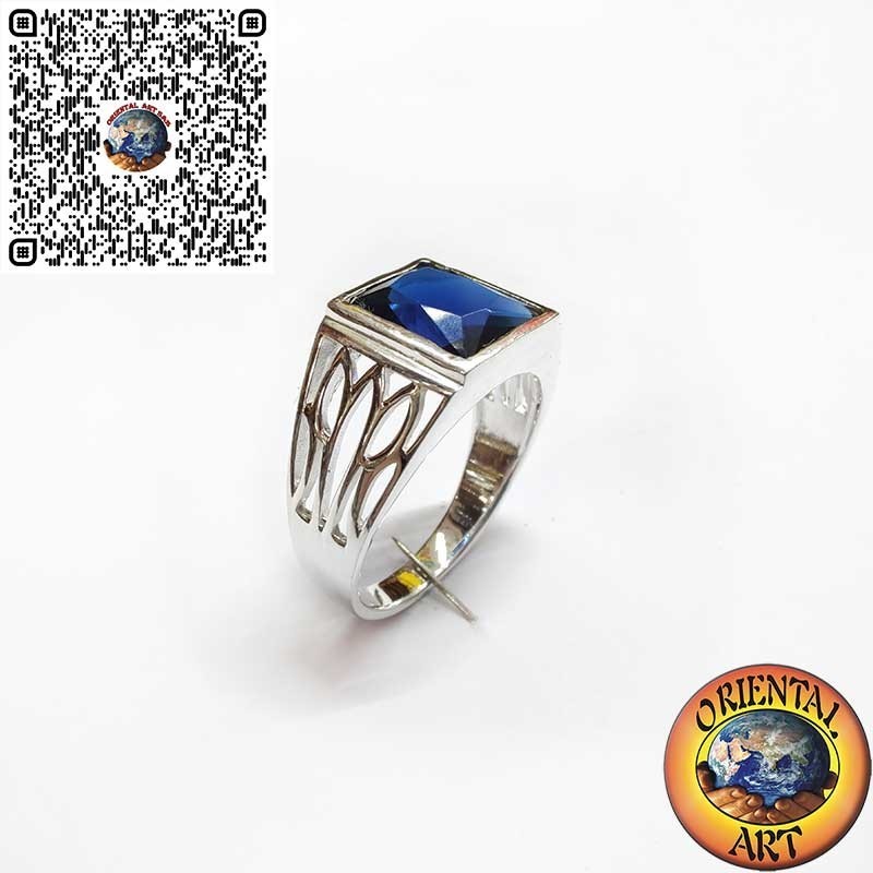 Bague Homme en Argent 925 avec Saphir Synthétique Rectangulaire – Côtés Sculptés à la Main