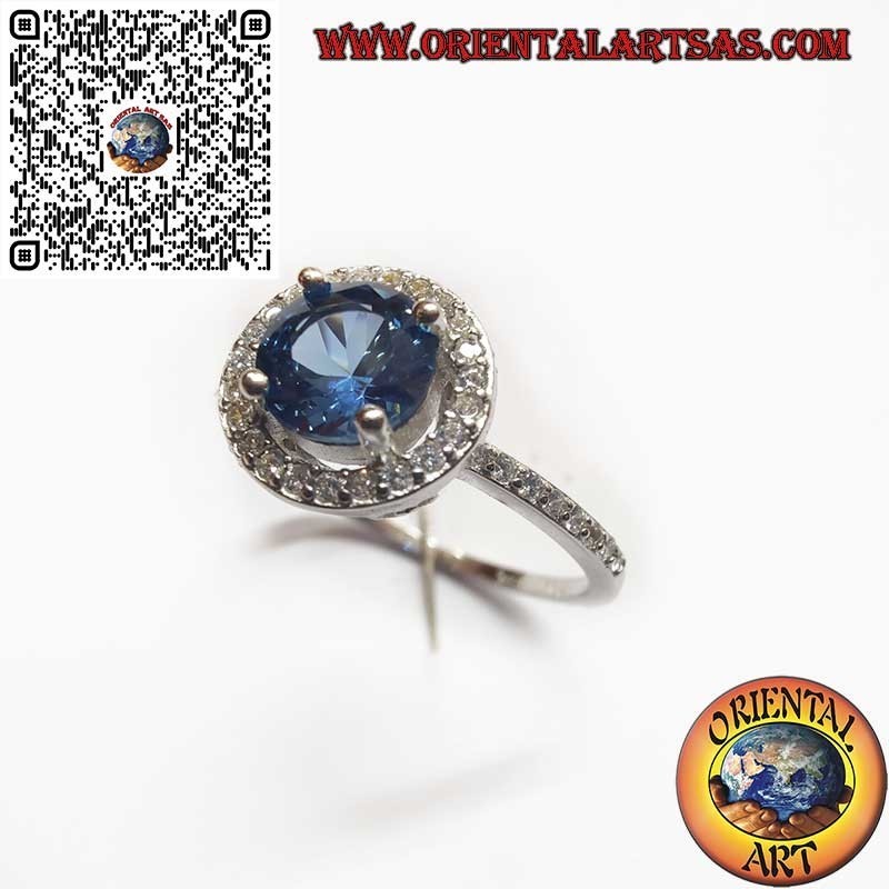 Bague en Argent 925 avec un Saphir rond de synthèse lumineux entouré de Zircons