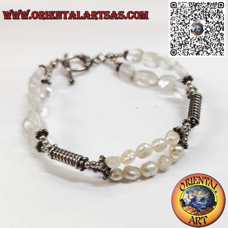 Handgefertigtes Silberarmband mit Flussperlen und Bergkristall