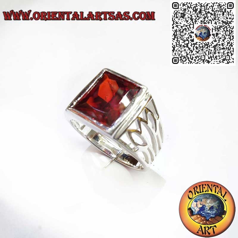 Anello da Uomo in Argento 925 con Granato – Design Artigianale ed Elegante
