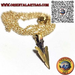 Colgante Punta de Flecha Nativa Americana en Bronce – Con Cadena de Acero Dorado