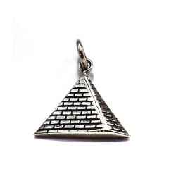 Pendentif en forme de pyramide en argent 925 avec texture brique et aspect vieilli.