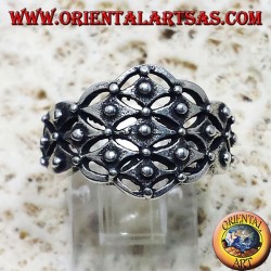 Sardischer Ring aus 925er Sterlingsilber mit dem typischen Wabenmuster und brüniertem Finish.