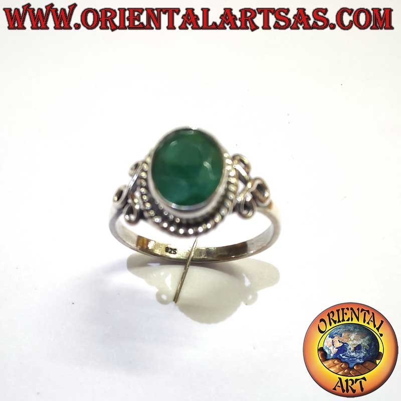 Ring aus 925er Sterlingsilber mit natürlichem ovalem Smaragd – Elegantes Schmuckstück