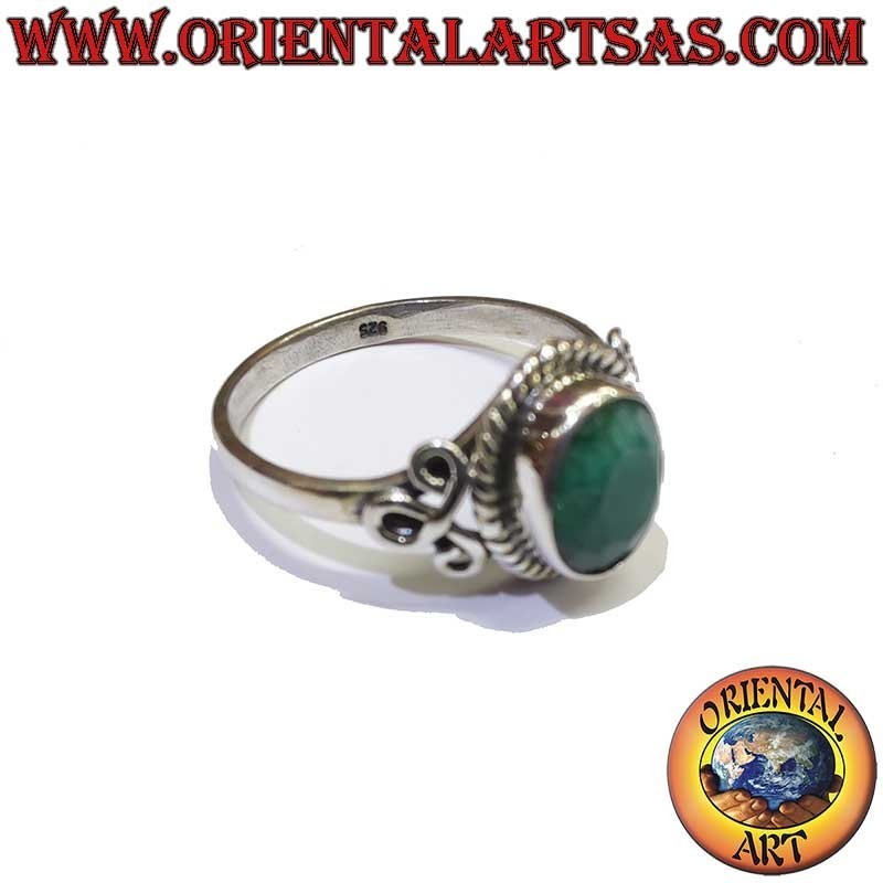 Anello in Argento 925 con Smeraldo Naturale Ovale – Gioiello Elegante