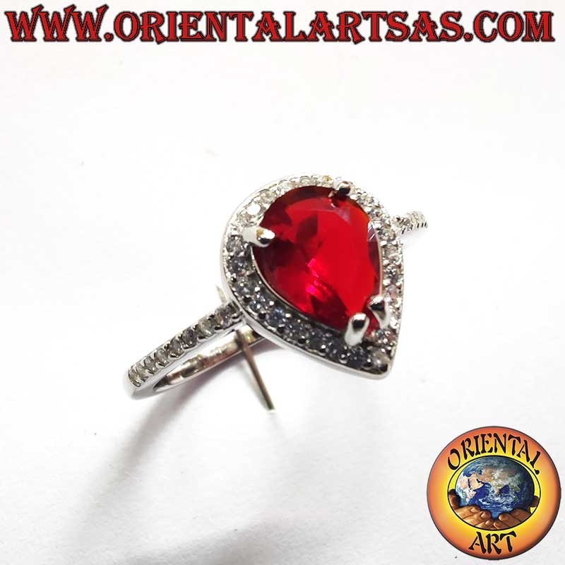 Anello in Argento 925 con Granato a Goccia e Contorno di Zirconi