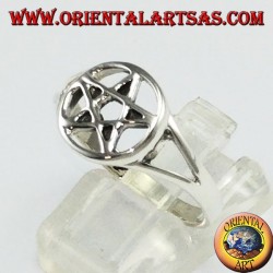 Anillo de plata con pentáculo perforado