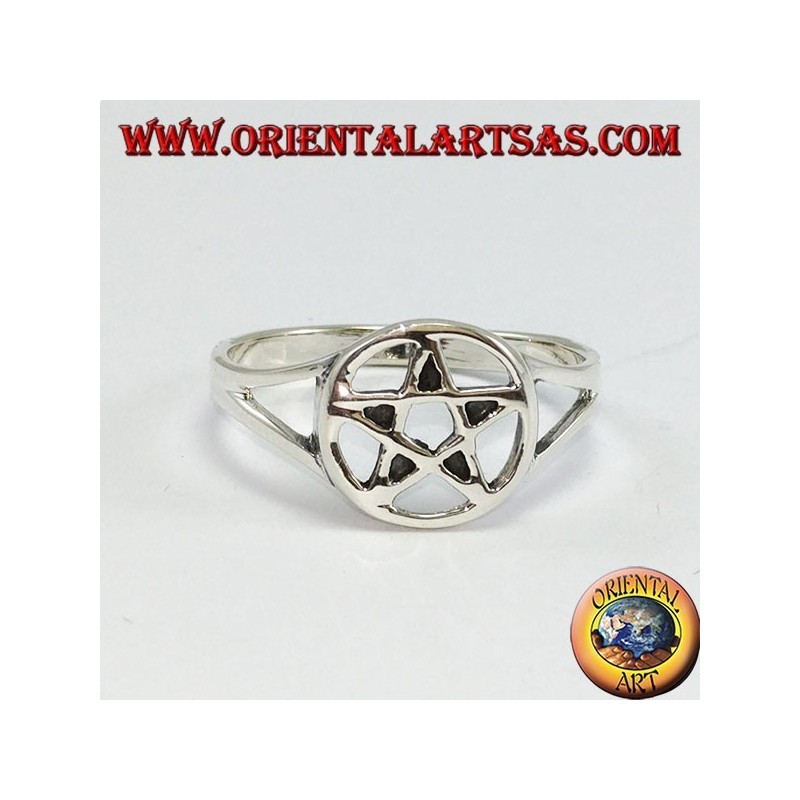 Anello in argento con pentacolo traforato
