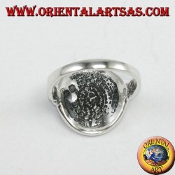 Anillo de plata con el disco de Festo