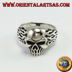 Anillo de plata, Cráneo con fuego
