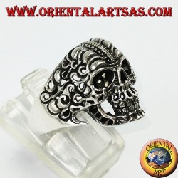 Anillo de plata, cráneo tribal