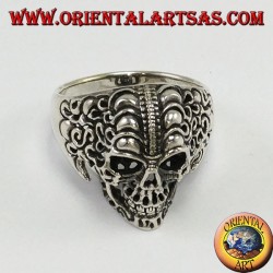 Anillo de plata, cráneo tribal