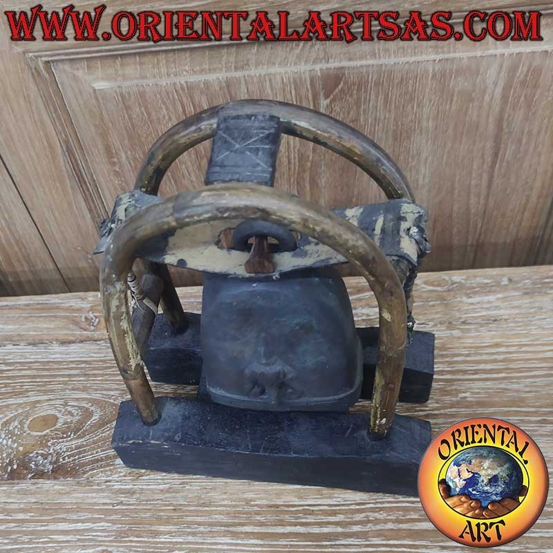 Bronzeglocke Airavata Dreiköpfiger Elefant 3D Hochrelief Karen Burma