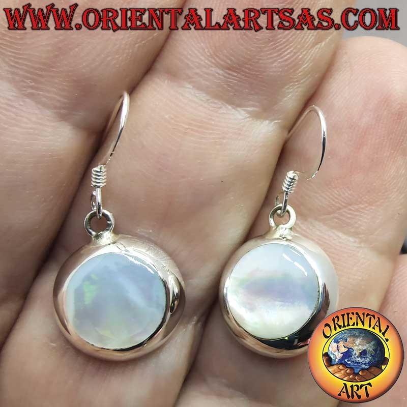 Orecchini in argento 925 – Madreperla bianca – Pendenti tondi – Diametro 14 mm – Altezza 28 mm – Spessore 4 mm