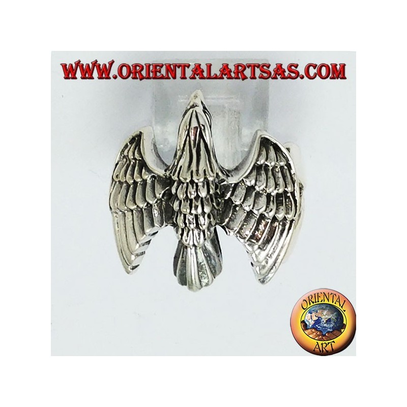 Anillo de plata, mosca del águila