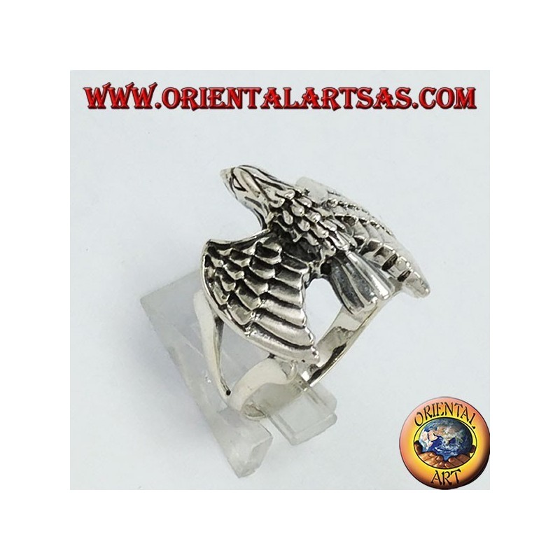Anillo de plata, mosca del águila