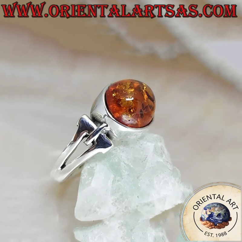 Anello in Argento con Ambra Ovale Orizzontale e Traforo | Oriental Art