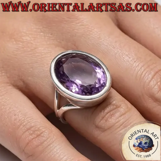 Anello in argento 925 con grande ametista viola taglio sfaccettato e castone alto protettivo – Peso 5,6 gr