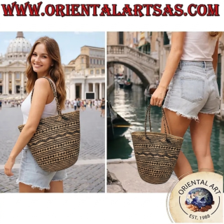 Bolso cilíndrico de ratán trenzado a mano, artesanía tribal Dayak de Borneo – Altura 30cm, diámetro 25cm