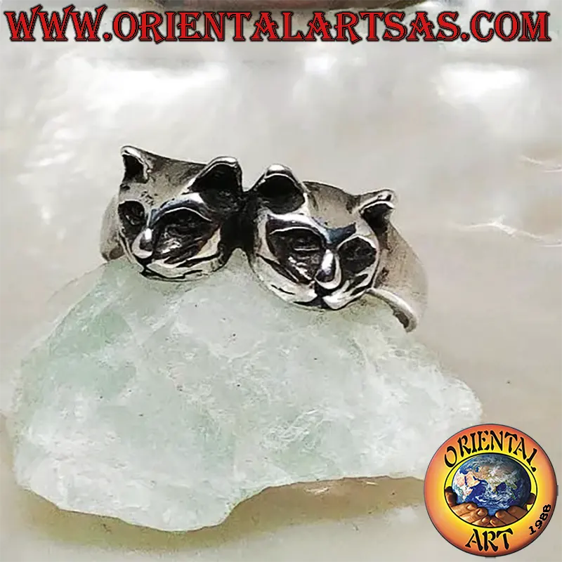 Bague en argent 925 ornée d'une paire de chats à têtes côte à côte