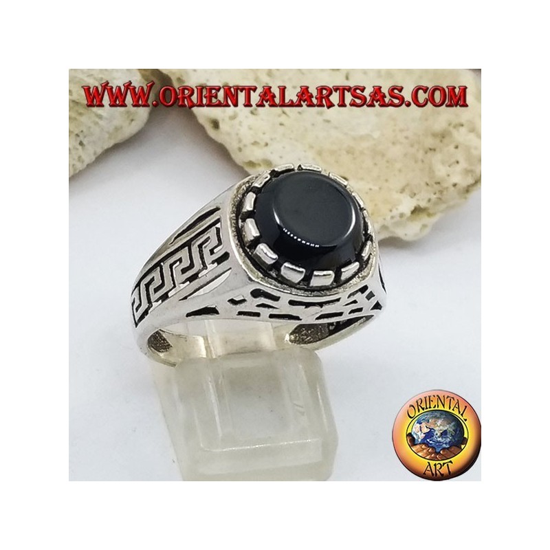 925 sterling silver ring featuring an 8mm flat round black onyx and cut-out Greek key sides
